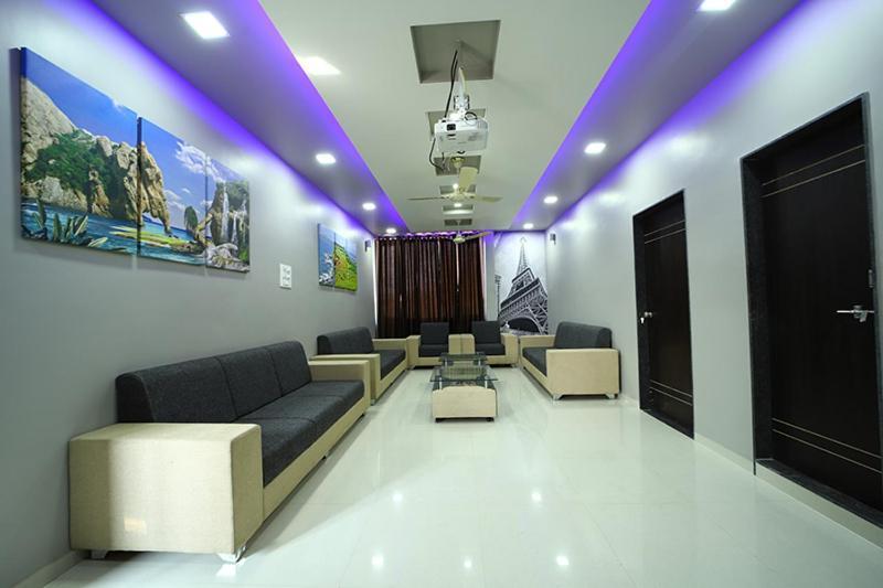 Hotel Sourabh Garden Shirol Luaran gambar